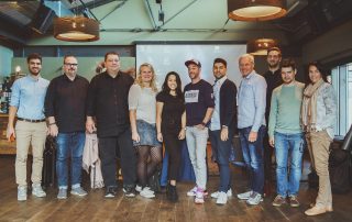 Gruppenbild Team Altes Mädchen mit Team Eagle Control